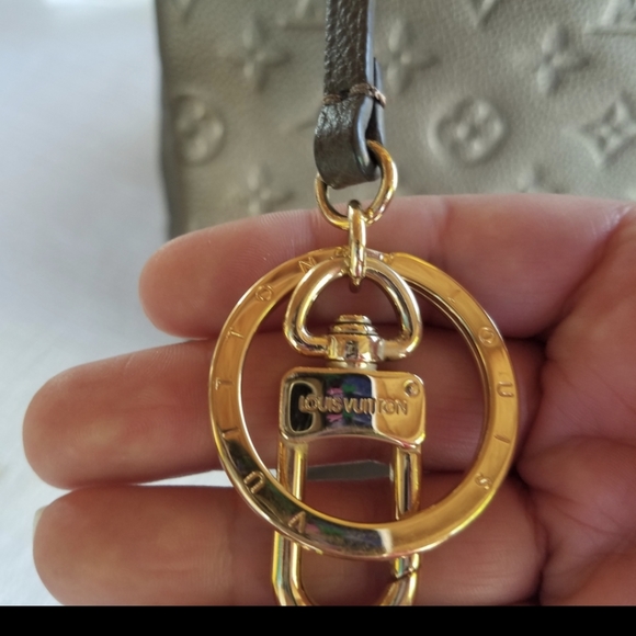 Louis Vuitton large artsy terrain bag - Picture 10 of 16